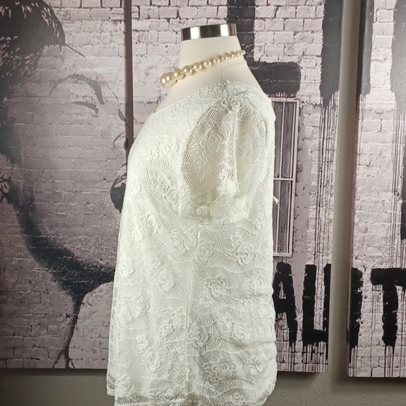 ❤️4/$20❤️  Leo & Nicole Off White Lace Blouse - Picture 2 of 6